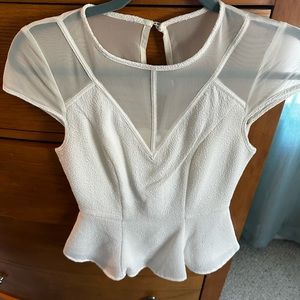 ❤️Guess XS womens sheer shoulder,solid bodice, taper waist,worn 1x,button close